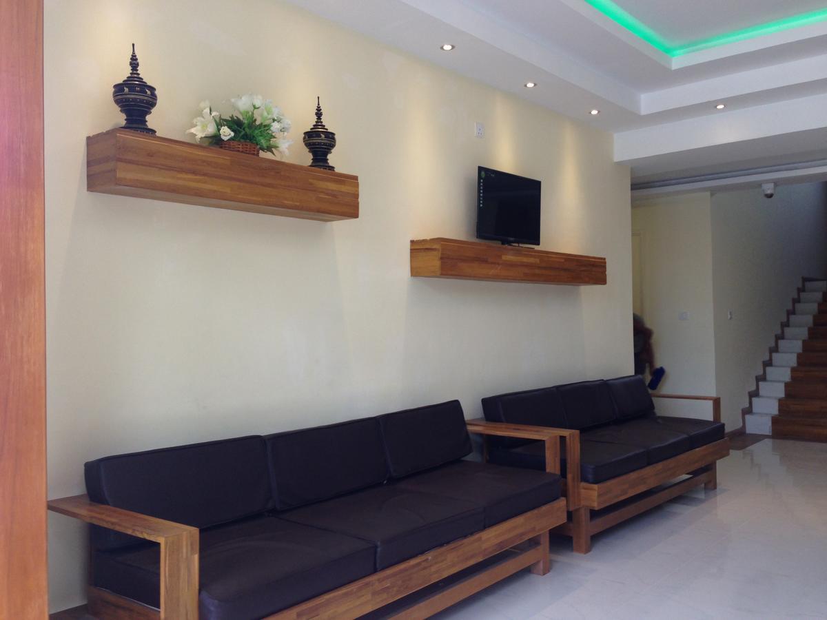 Hotel 9 Mile Γιανγκόν Εξωτερικό φωτογραφία