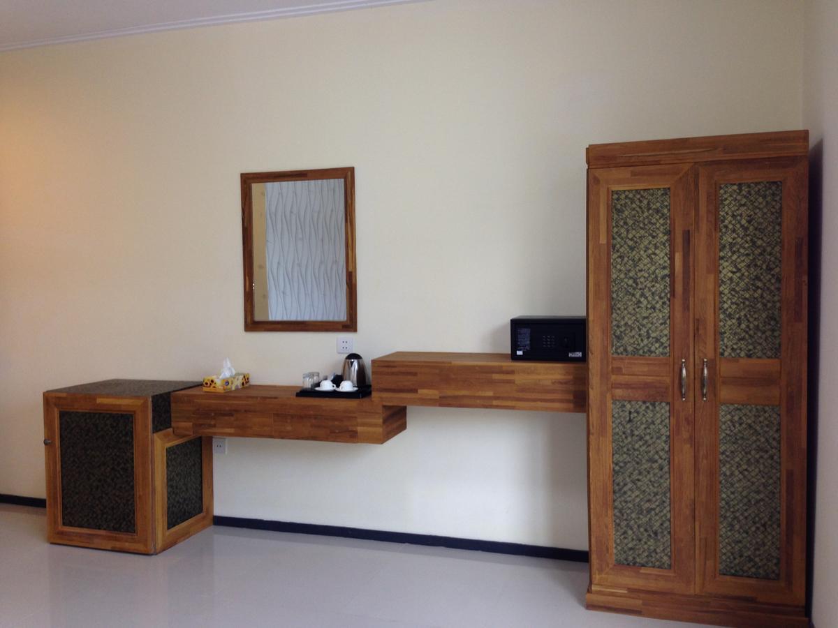 Hotel 9 Mile Γιανγκόν Εξωτερικό φωτογραφία